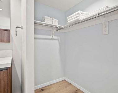 3460 W 7th Street - Photo Thumbnail 13