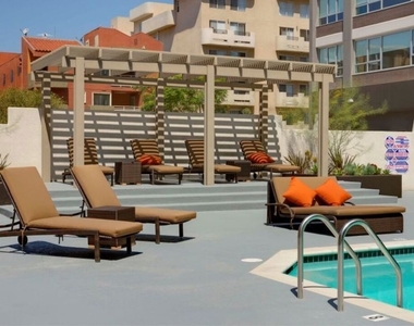 3460 W 7th Street - Photo Thumbnail 15