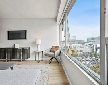 3460 W 7th Street - Photo Thumbnail 2