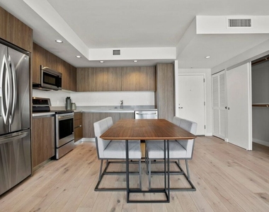 3460 W 7th Street - Photo Thumbnail 6