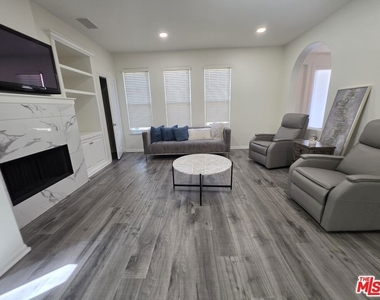 26913 Monterey Avenue - Photo Thumbnail 8