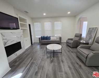 26913 Monterey Avenue - Photo Thumbnail 7