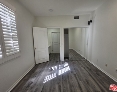 26913 Monterey Avenue - Photo Thumbnail 14