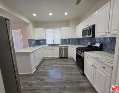 26913 Monterey Avenue - Photo Thumbnail 4