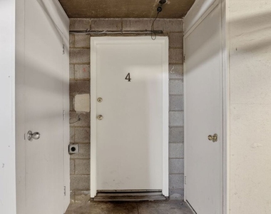 8611 Burton Way - Photo Thumbnail 66