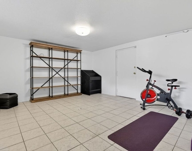 8611 Burton Way - Photo Thumbnail 62