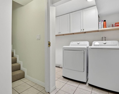 8611 Burton Way - Photo Thumbnail 60