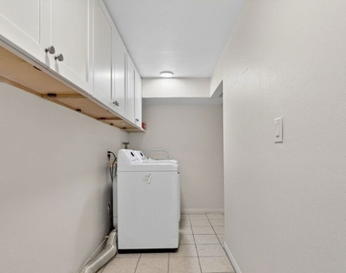 8611 Burton Way - Photo Thumbnail 61