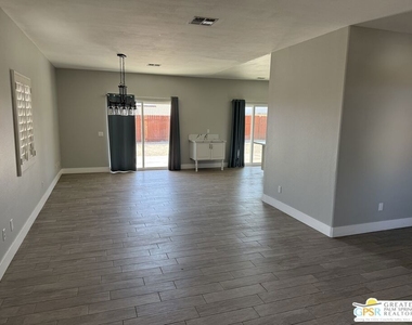 12385 Sumac Drive - Photo Thumbnail 2
