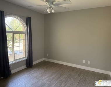 12385 Sumac Drive - Photo Thumbnail 8