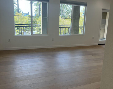 6020 Seabluff Drive - Photo Thumbnail 2