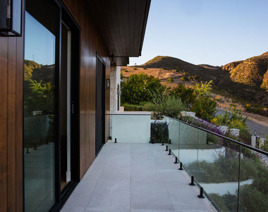5811 Murphy Way - Photo Thumbnail 33