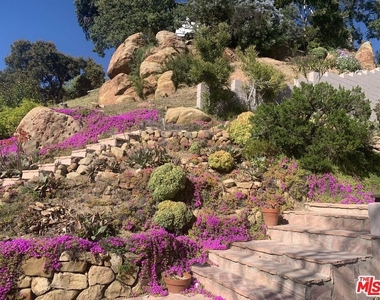 21630 Saddle Peak Road - Photo Thumbnail 23