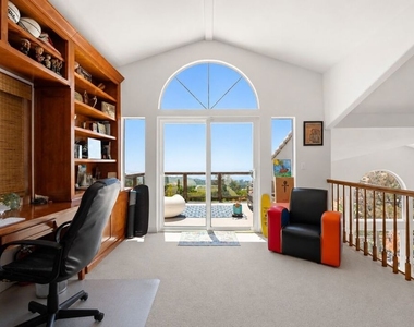 21630 Saddle Peak Road - Photo Thumbnail 19
