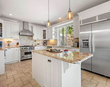 21630 Saddle Peak Road - Photo Thumbnail 6