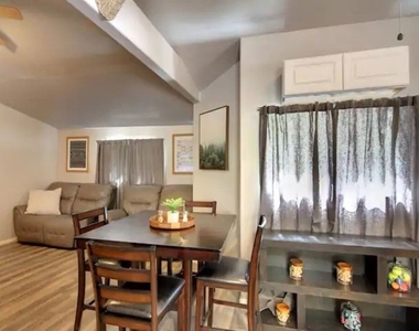 39219 Cedar Dell Road - Photo Thumbnail 8