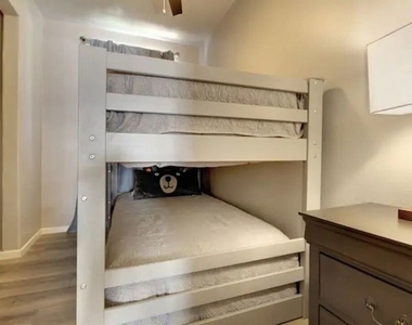 39219 Cedar Dell Road - Photo Thumbnail 7
