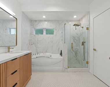 157 Hart Avenue - Photo Thumbnail 7