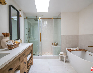 9265 Thrush Way - Photo Thumbnail 18