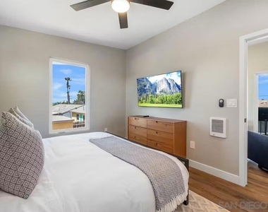 4727 Iroquois Ave - Photo Thumbnail 3