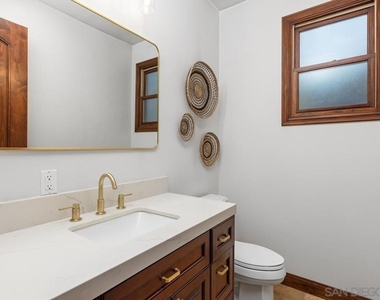 1554 Summit Avenue - Photo Thumbnail 24