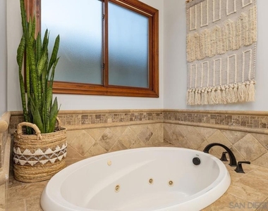 1554 Summit Avenue - Photo Thumbnail 19