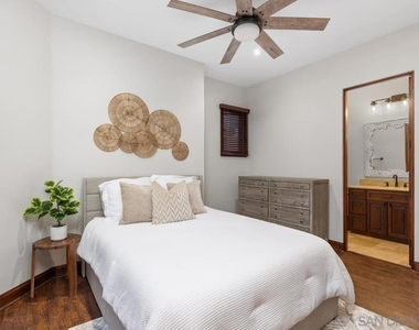 1554 Summit Avenue - Photo Thumbnail 20