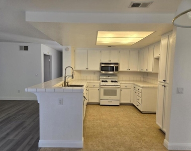 9480 Maler Rd - Photo Thumbnail 6