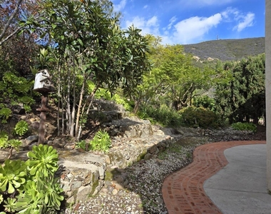 9480 Maler Rd - Photo Thumbnail 14
