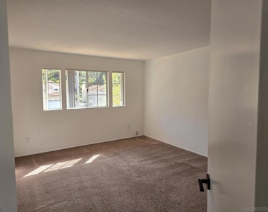 9480 Maler Rd - Photo Thumbnail 13