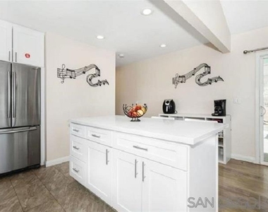 1704 Broadway - Photo Thumbnail 6