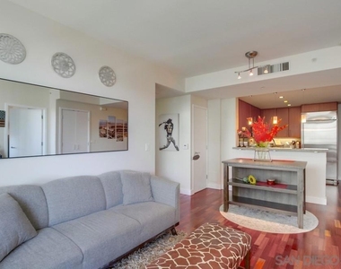 325 7th Ave - Photo Thumbnail 10
