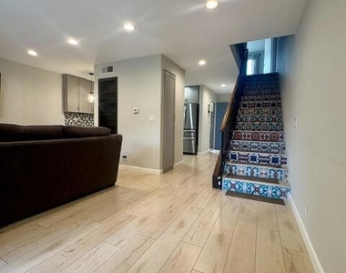782 Seawind Way - Photo Thumbnail 31