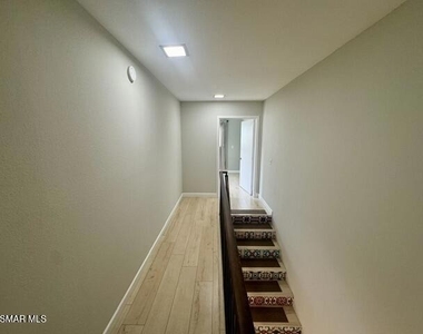 782 Seawind Way - Photo Thumbnail 32