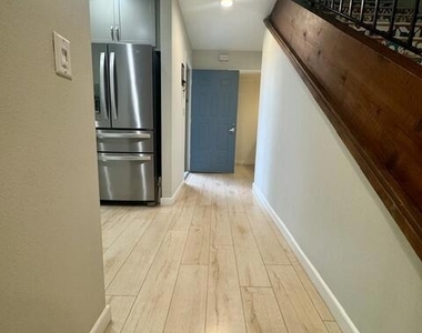 782 Seawind Way - Photo Thumbnail 15