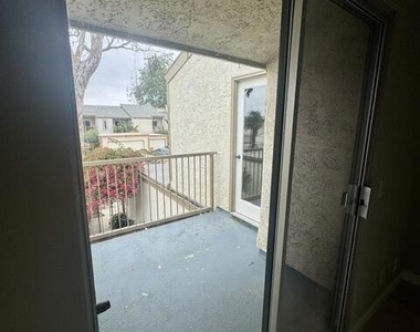 782 Seawind Way - Photo Thumbnail 37