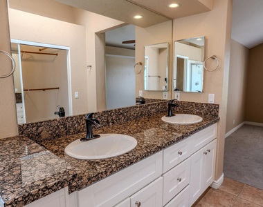 2704 Simi Hills Lane - Photo Thumbnail 21
