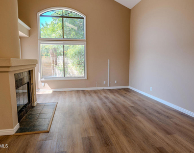 2704 Simi Hills Lane - Photo Thumbnail 6