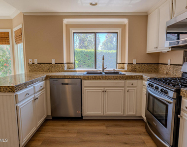 2704 Simi Hills Lane - Photo Thumbnail 9