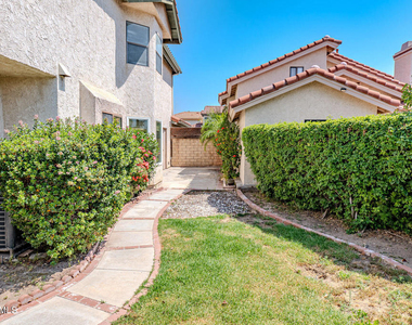 2704 Simi Hills Lane - Photo Thumbnail 32