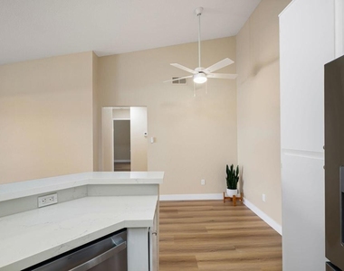 78650 Avenue 42 - Photo Thumbnail 12