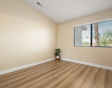 78650 Avenue 42 - Photo Thumbnail 19