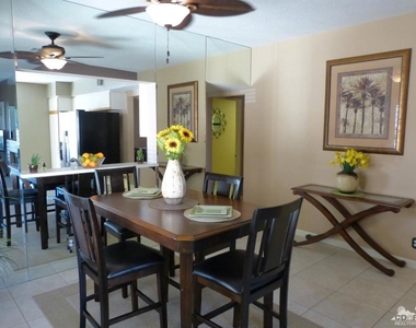 221 Vista Royale Circle W - Photo Thumbnail 4