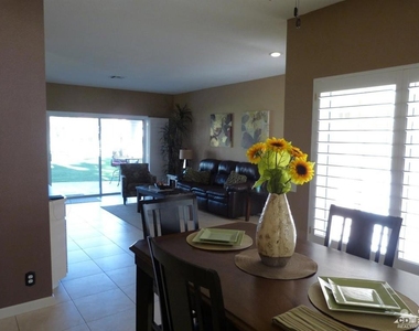 221 Vista Royale Circle W - Photo Thumbnail 15