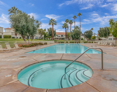 221 Vista Royale Circle W - Photo Thumbnail 28