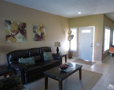 221 Vista Royale Circle W - Photo Thumbnail 3