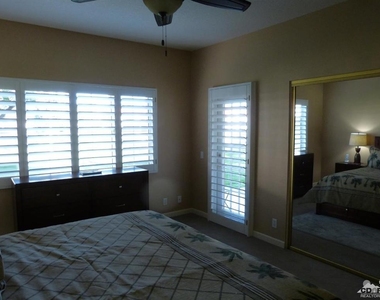 221 Vista Royale Circle W - Photo Thumbnail 20