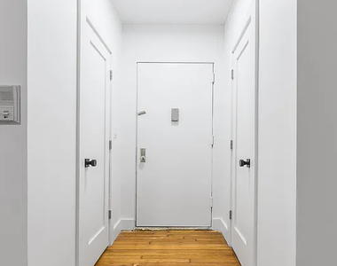 624 West - Photo Thumbnail 2