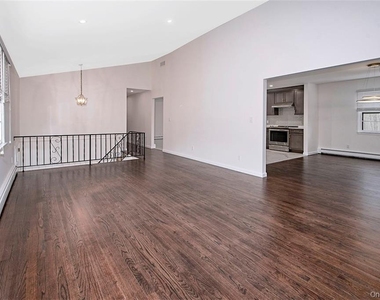 74 Edgewood Road - Photo Thumbnail 5