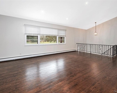 74 Edgewood Road - Photo Thumbnail 4